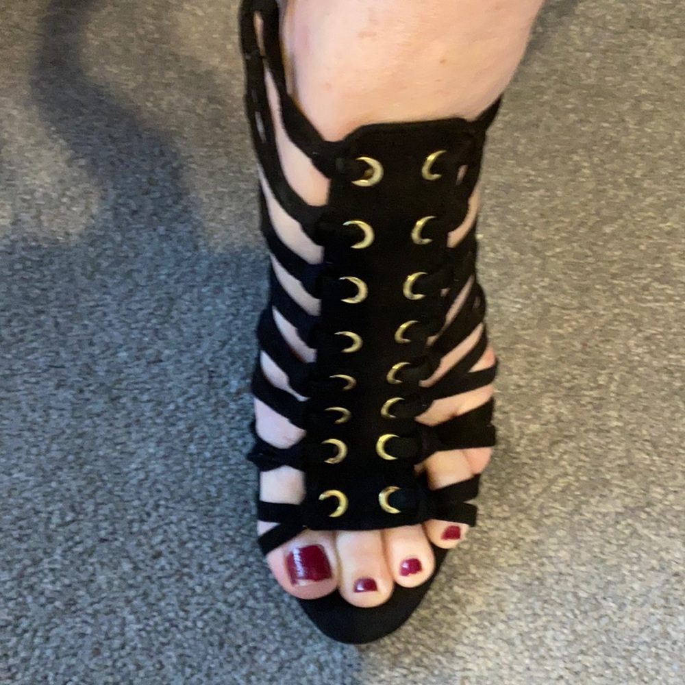 Jessica Simpson high heels